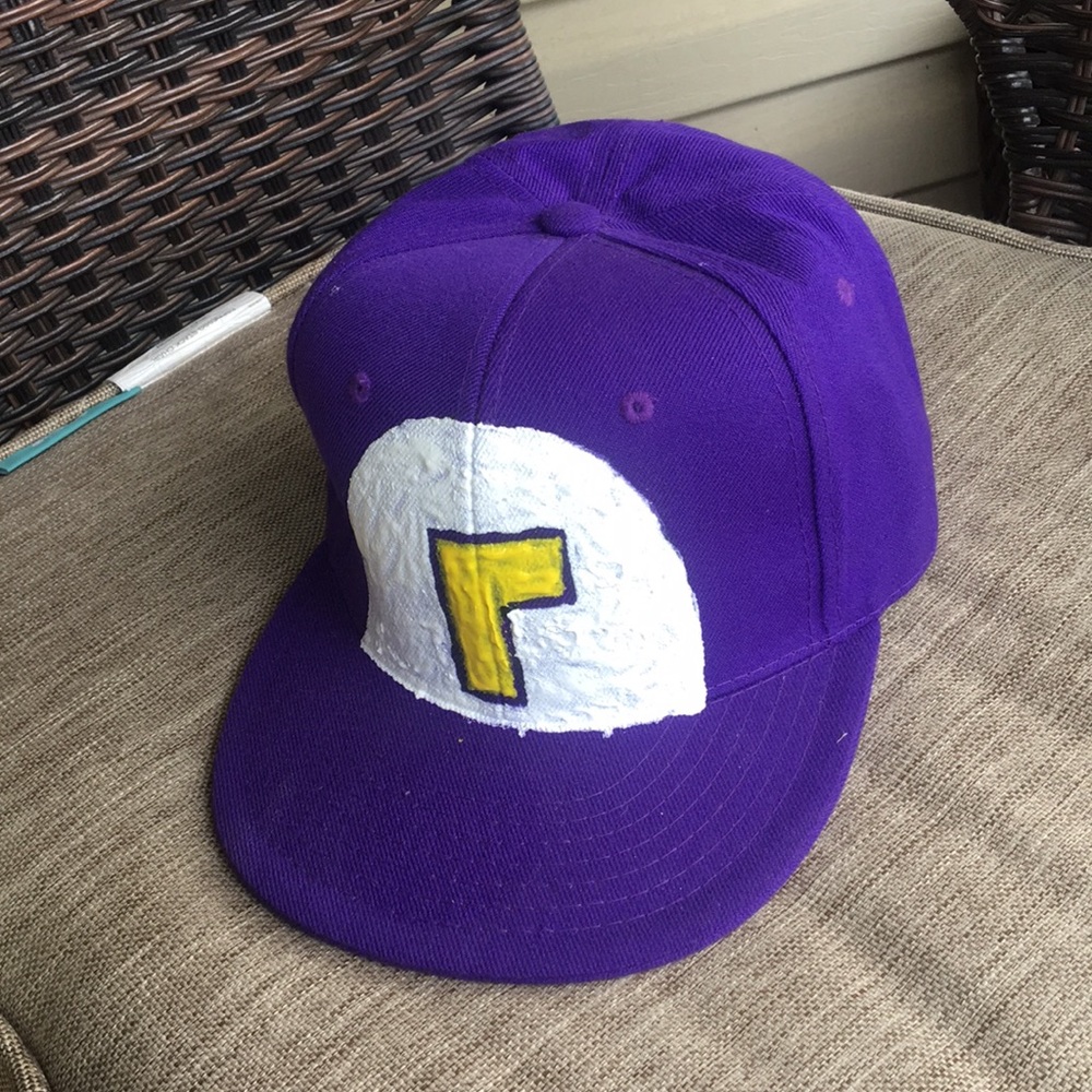 Purple Hand Paint Waluigi Hat